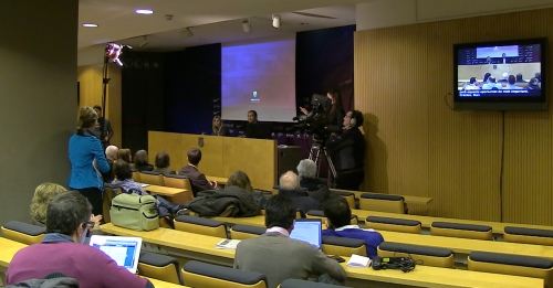 Servei de subtitulació en directe d'una roda de premsa a FCBarcelona